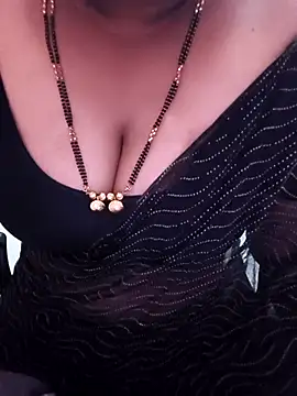 Chat XXX en directo de Tamil-riya