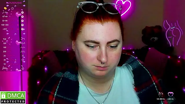 Chat +18 de Alicia_love00 ao vivo