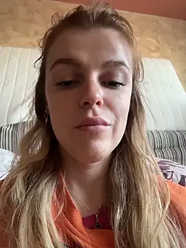 Chatroom XXX en direct de HarrietDart