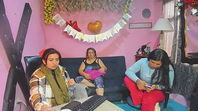 Chat +18 de lesbiancuple ao vivo