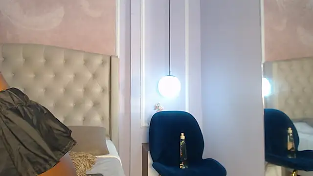 LiaTrainor Chat XXX live