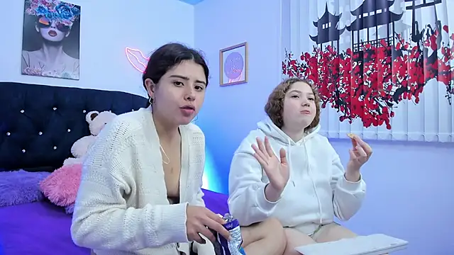 valeria_and_zoeのウェブカメラショー