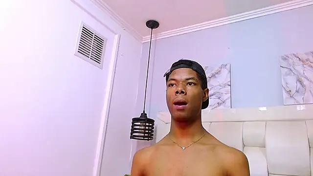 Živý XXX chat Santiago_Ortiz_