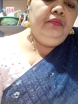 tamilthanushri 即時 XXX 聊天