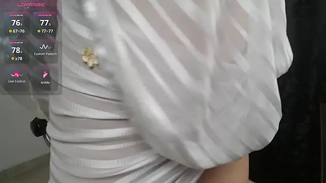 Chat +18 de kyra_jeet ao vivo