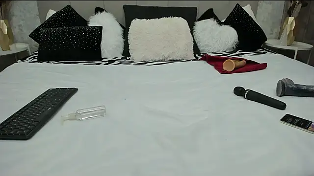 XXX chat uživo modela boobies4fun