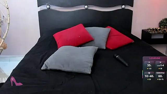 LenaRuiz_: απευθείας συνομιλία ΧΧΧ