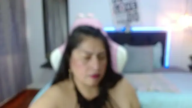 Keyla01_ Adlı Modelin Canlı XXX Sohbeti