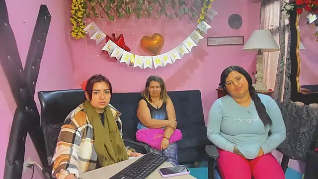 แชท XXX สดของ lesbiancuple