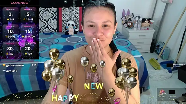 Онлайн чат XXX soniafuckboobs