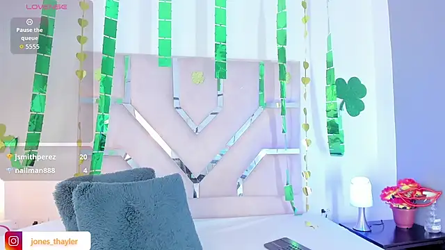 Thayler_jones' Live XXX Chat