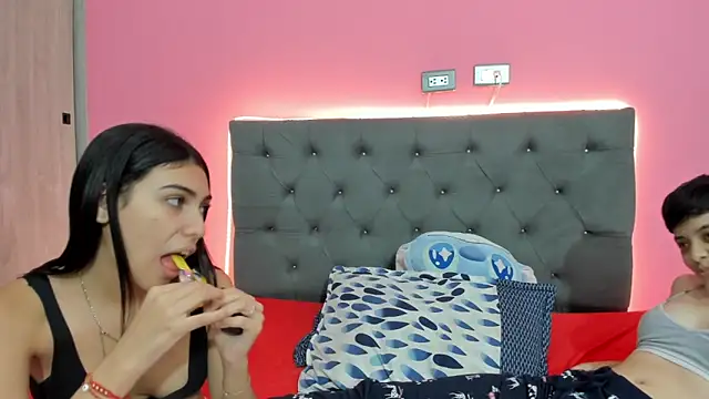 ariloe_quintero's Live XXX Chat