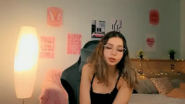 dinnerwithflowers élő XXX-chatje