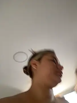 LaiaGomez's Live XXX Chat