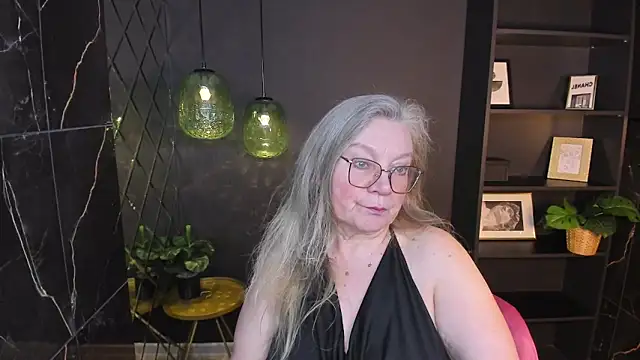 NataliMellow élő XXX-chatje