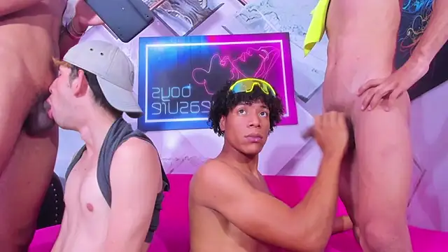 Spicy_guys' Live XXX Chat