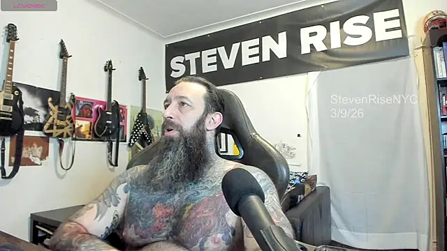 Chat +18 de StevenRiseNYC ao vivo