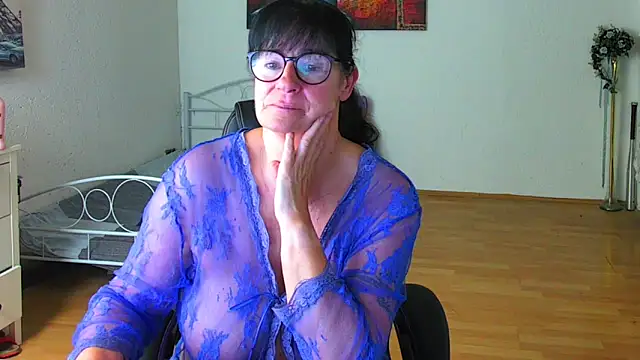 Sylly élő XXX-chatje