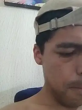 Junior_47 Live XXX-Chat