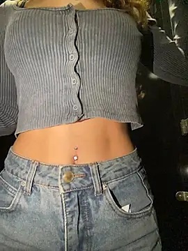 QuitieLia Show in webcam