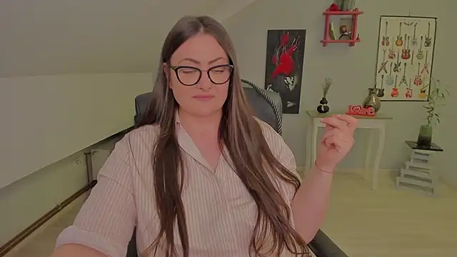 Chat +18 de MistressDarrah ao vivo