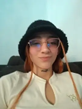 Chat XXX en directo de Dani-peggin