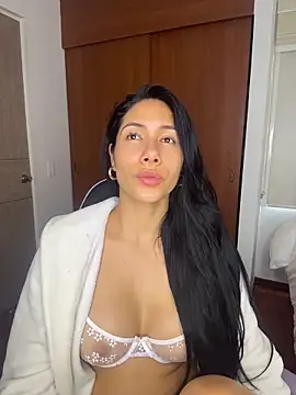 ArianaReynoldss Live XXX-Chat