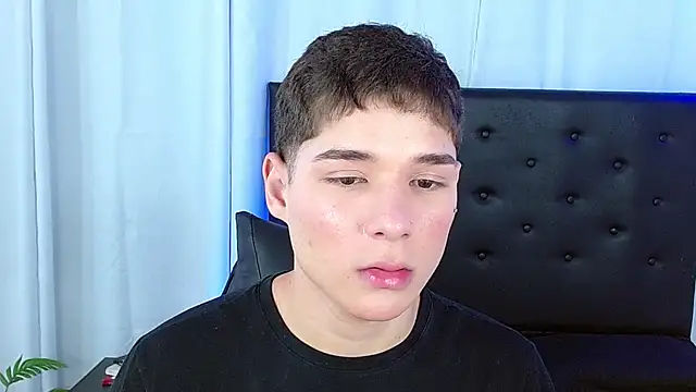 Mattass18: онлайн-секс-чат