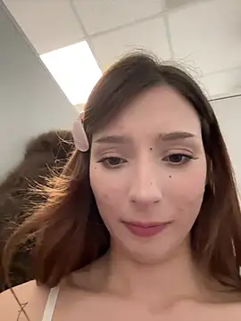 LilluKatten Chat XXX in diretta