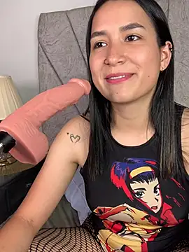 Val12777 Chat XXX in diretta