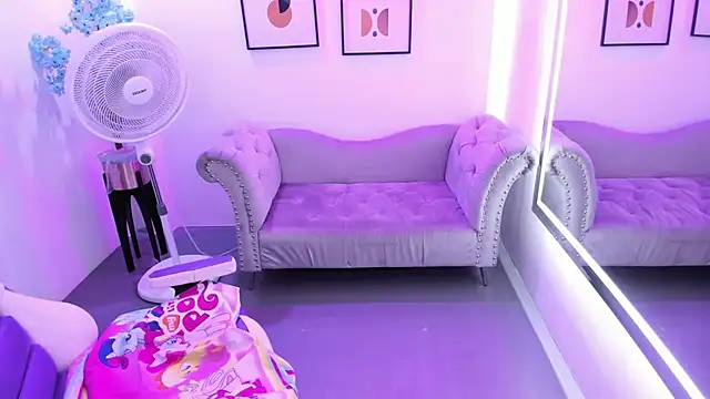 Chat +18 de Victoria__doll ao vivo