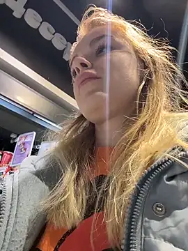 HarrietDart Chat XXX in diretta