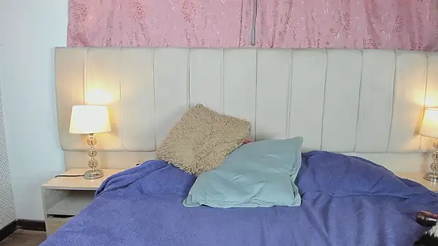 Chat XXX ao vivo de mia__gv