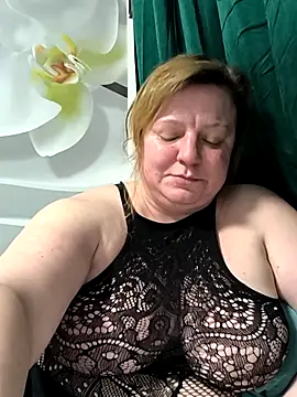 jusichka: онлайн-секс-чат