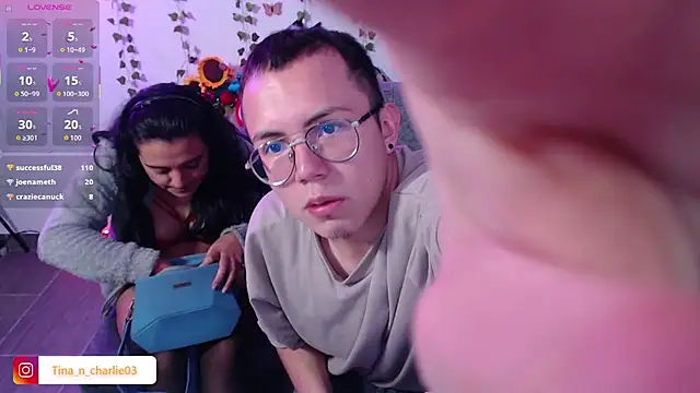 Chat XXX en directo de Tina_4_Charlie