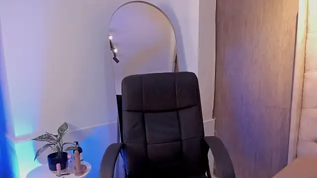 LeoHard__: онлайн-секс-чат