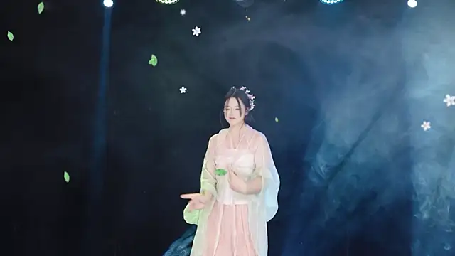 HoneyBaby-001 Adlı Modelin Web Kamerası Şovu