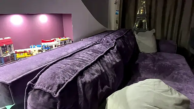 JeneeEady: онлайн-секс-чат