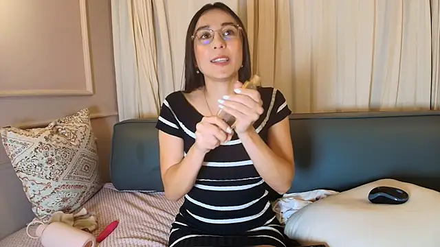 Dorothy_valerisse: απευθείας συνομιλία ΧΧΧ