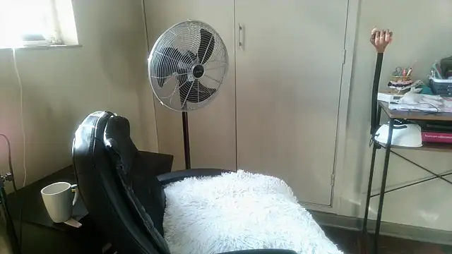 Stormy-Stella Live XXX-chat