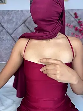 _Tariq: διαδικτυακό σόου στην κάμερα