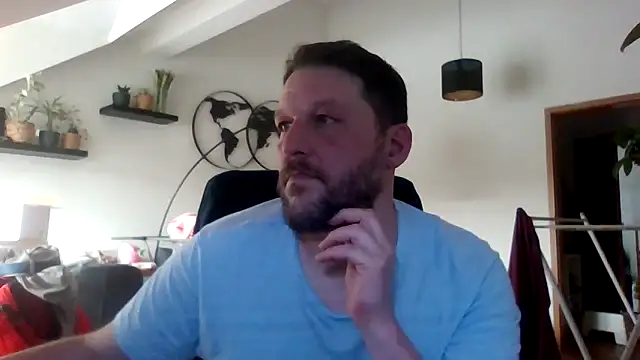 XXX chat uživo modela BennyLommy