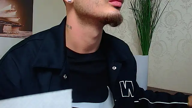 دردشة BrandonTate الجنسية المباشرة