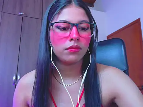 XXX chat uživo modela _ALLYSON18_