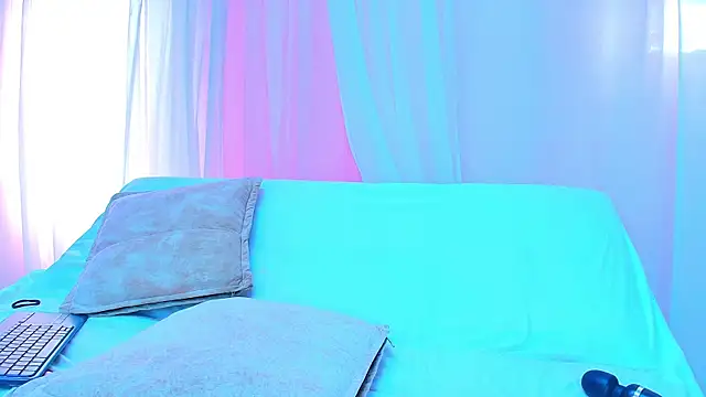 XXX chat uživo modela adara_johnson__