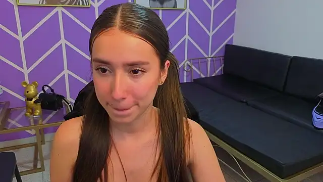 Adhara_Kitten's Live XXX Chat