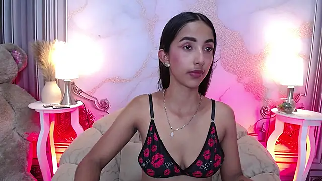 XXX chat uživo modela MilkyLally