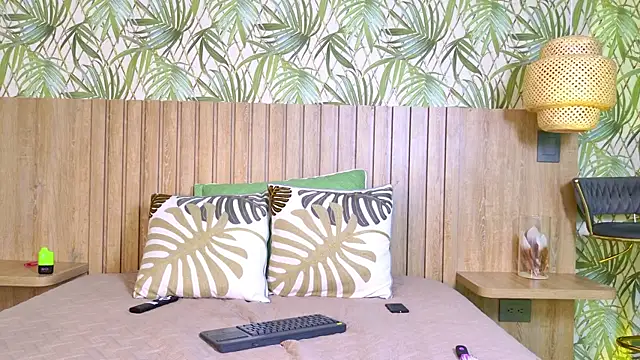 XXX chat uživo modela We_DM