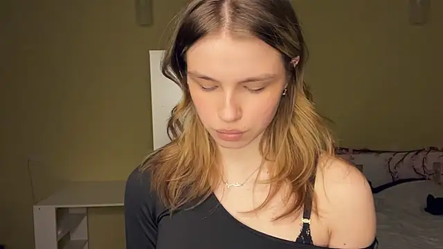 EarthaStinett Adlı Modelin Web Kamerası Şovu