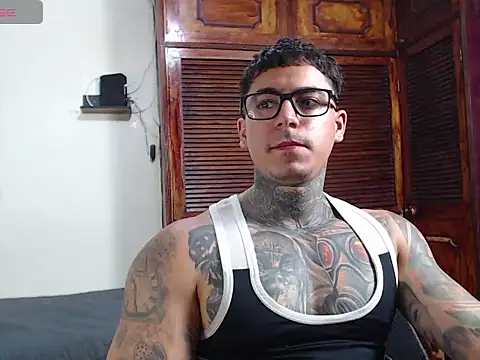 Show de maxstrom111 na webcam